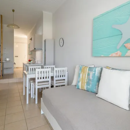 Pelagia's Foinikounda