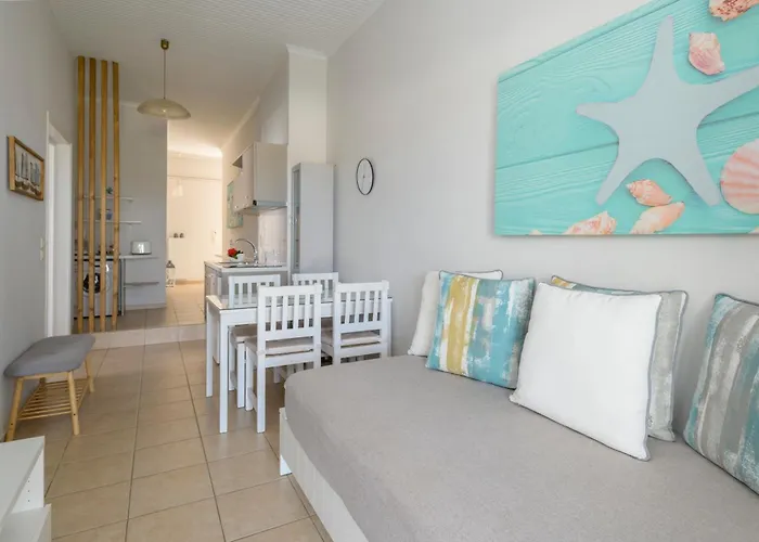 Pelagia's Finikounta